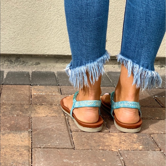 NIB Powder Blue Embellished Flat Thong Sandals - Picture 5 of 7